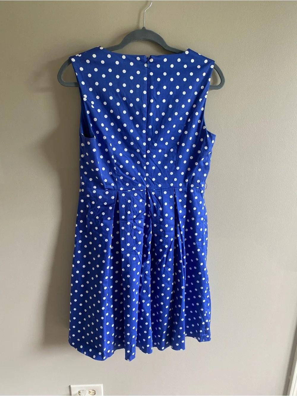Liz Claiborne sleeveless midi